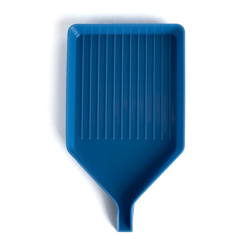 DD 8 Blue Trays with pouring lip