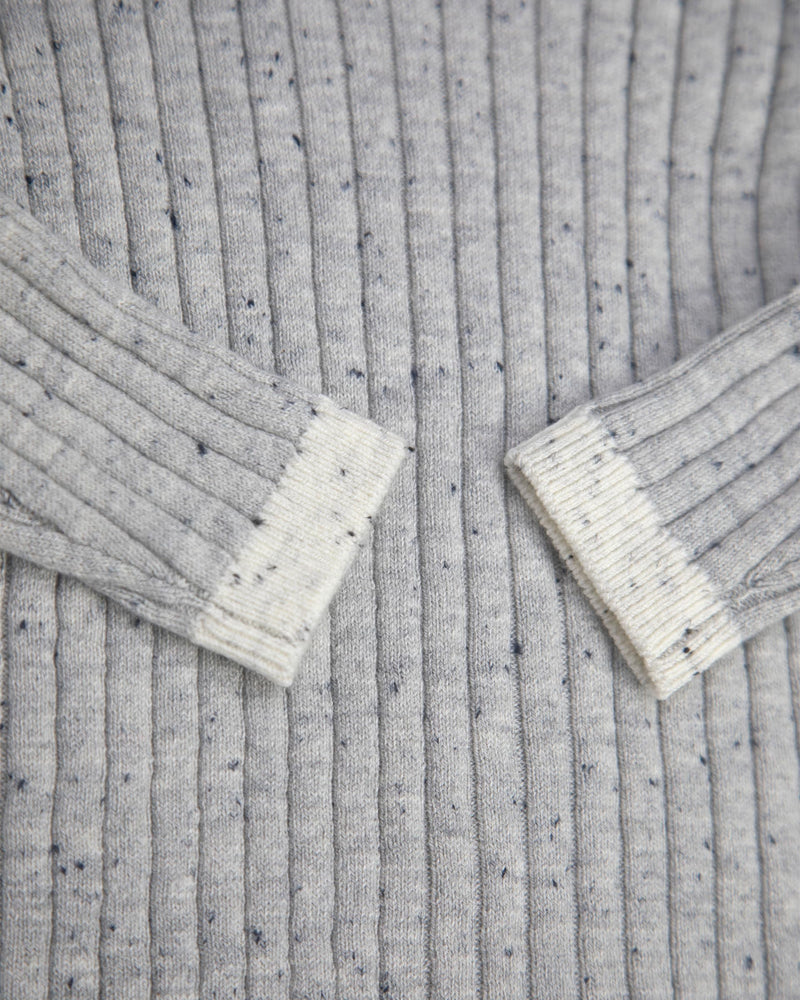 7AM - Long Sleeve Top - Hug Me