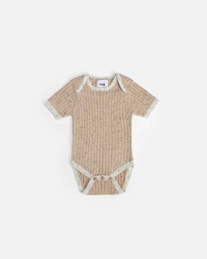 7AM - Short Sleeve Bodysuit - Hug Me