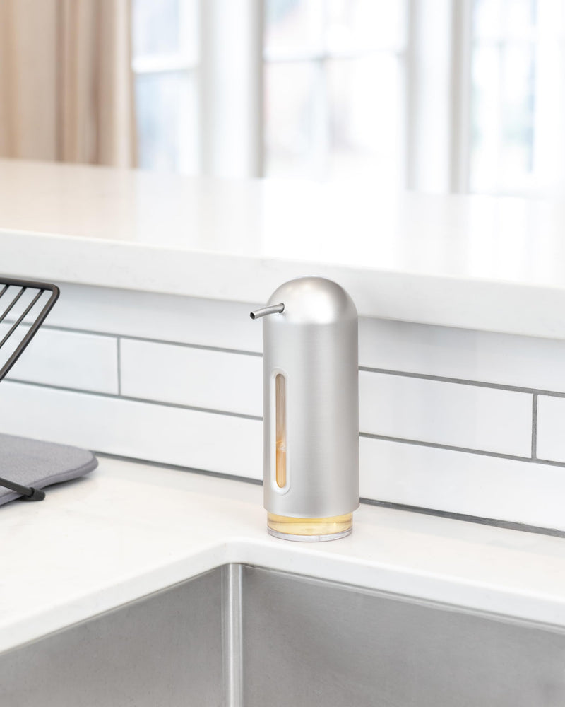 UMBRA - Penguin Soap Pump _ Nickel