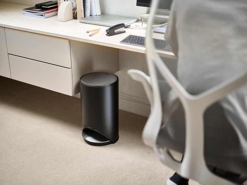 Joseph Joseph - Arc™ Trash Bin