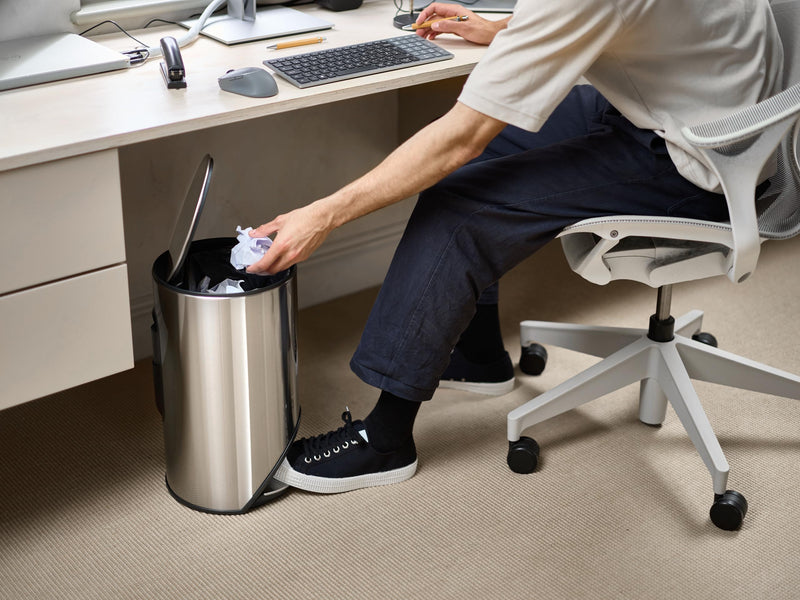 Joseph Joseph - Arc™ Trash Bin