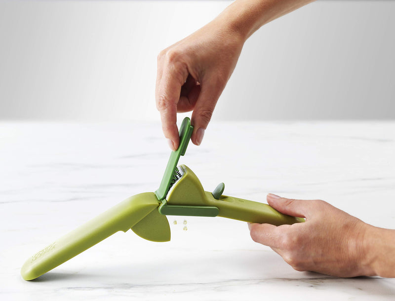 Joseph Joseph - CleanForce™ Garlic Press