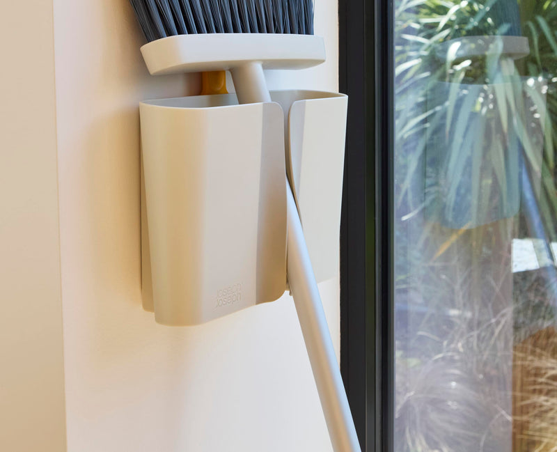 Joseph Joseph - CleanTech™ Wall-Mounted Broom