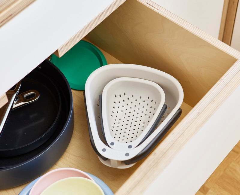 Joseph Joseph - Droplet™ Mini Colander with folding handles