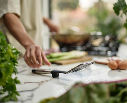 Joseph Joseph - Elevate™ Silicone Slotted Turner