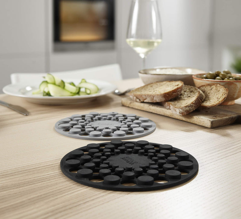 Joseph Joseph - Spot-On™ Set of 2 Silicone Trivets