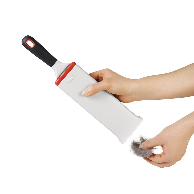 OXO - FURLIFTER™ Furniture Brush