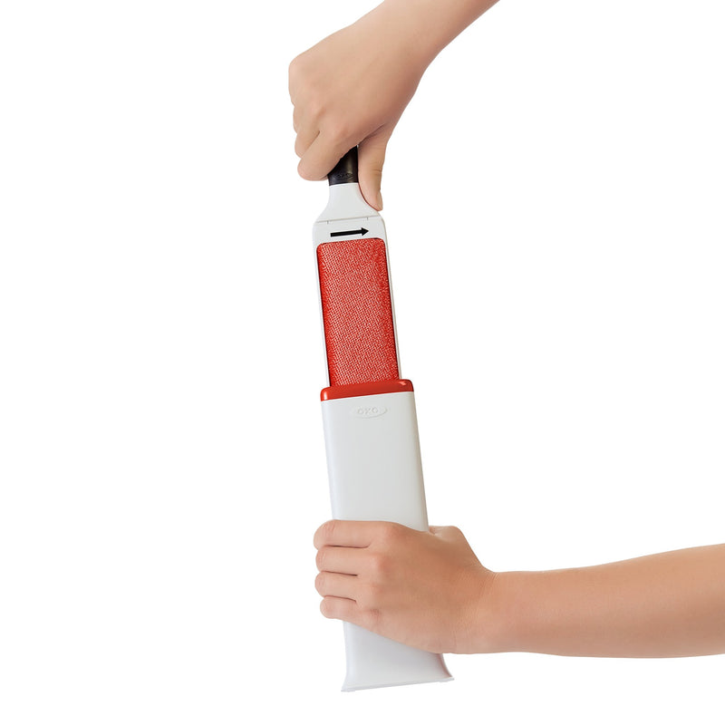 OXO - FURLIFTER™ Furniture Brush