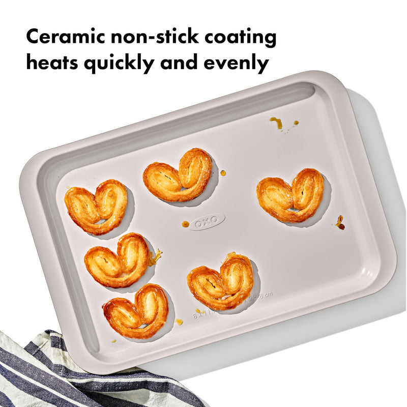 OXO - PRO Ceramic Coated Quarter Sheet Pan