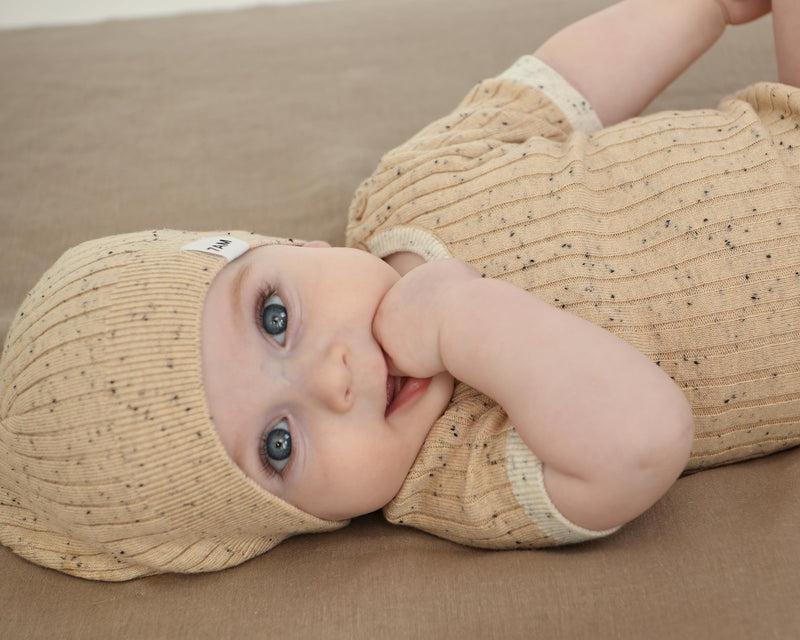 7AM - Beanie - Hug Me | Oat - 0-6M