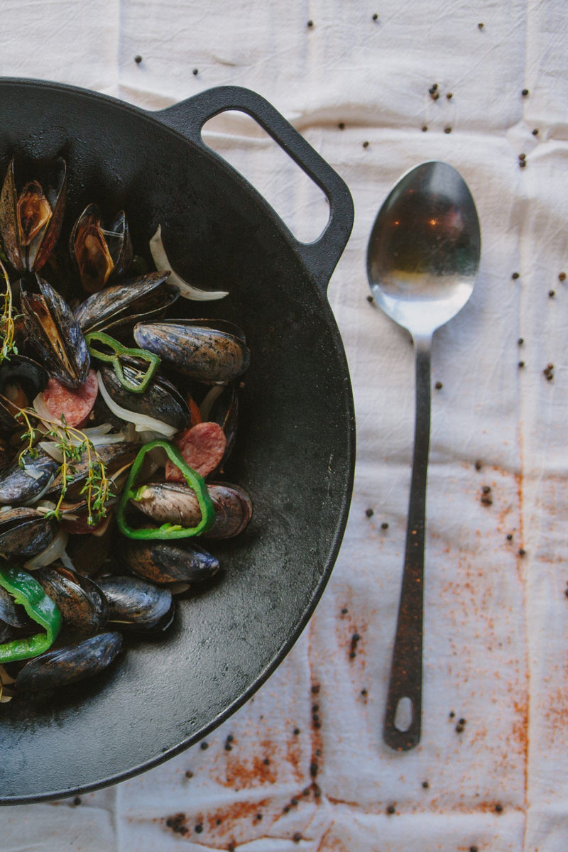 Victoria - Cast Iron Wok - 35.5 cm