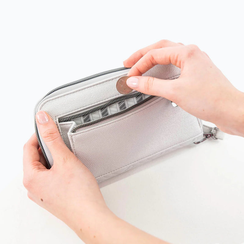 LUG - Foxtrot Matte Luxe VL RFID Wallet