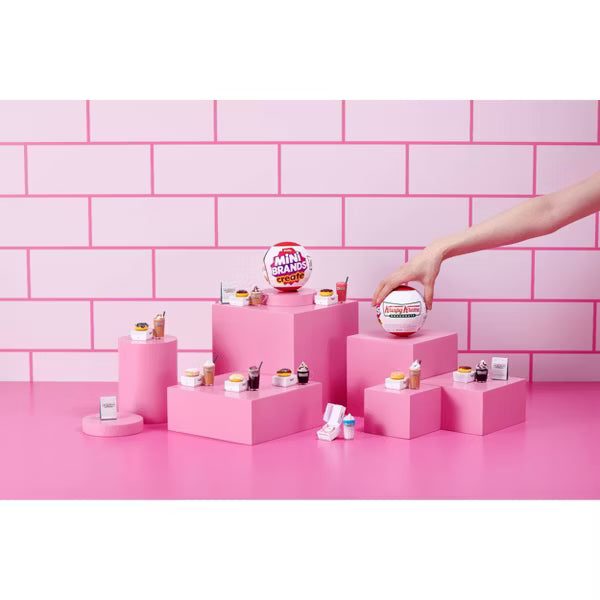 ZURU - Mini Brands Krispy Kreme Create S1 CDU (13-PACK)