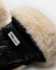 Warmmuffs • Ushuaia / Liquid Shine