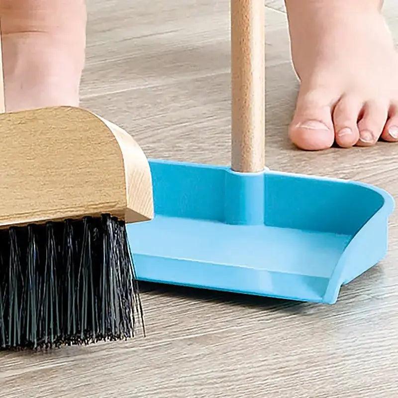 Hape - Clean-Up Broom Set - Limolin 