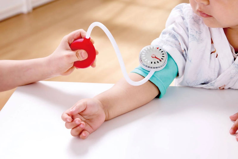 Hape - LITTLE DOCTOR'S MEDICAL SET - Limolin 