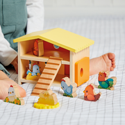 FARM: MY FIRST CHICKEN COOP