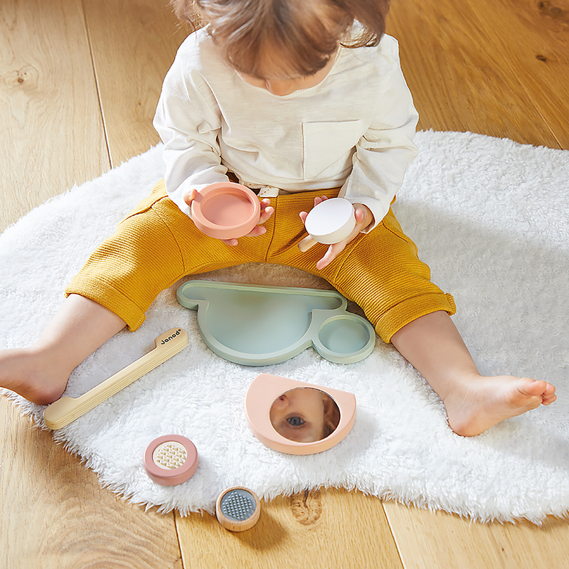 SWEET COCOON: STACKABLE SENSORY SNAIL