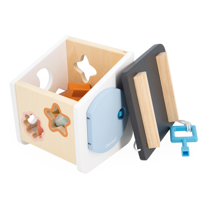 SWEET COCOON: BIRD HOUSE SHAPE SORTER