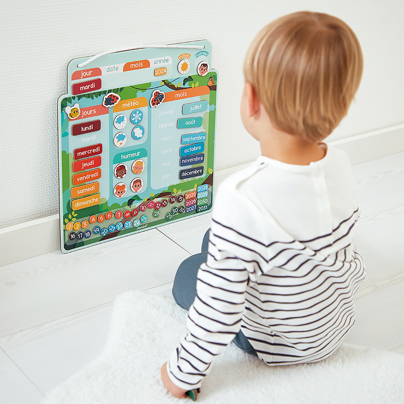 MAGNETIC CALENDAR