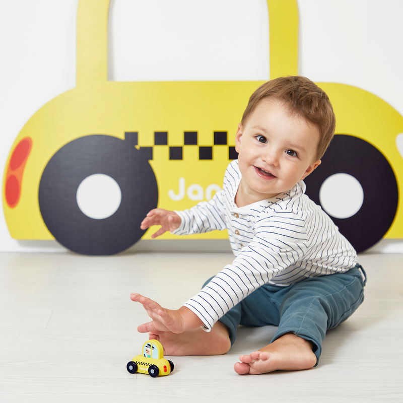 CROSS ROADS: TAXI