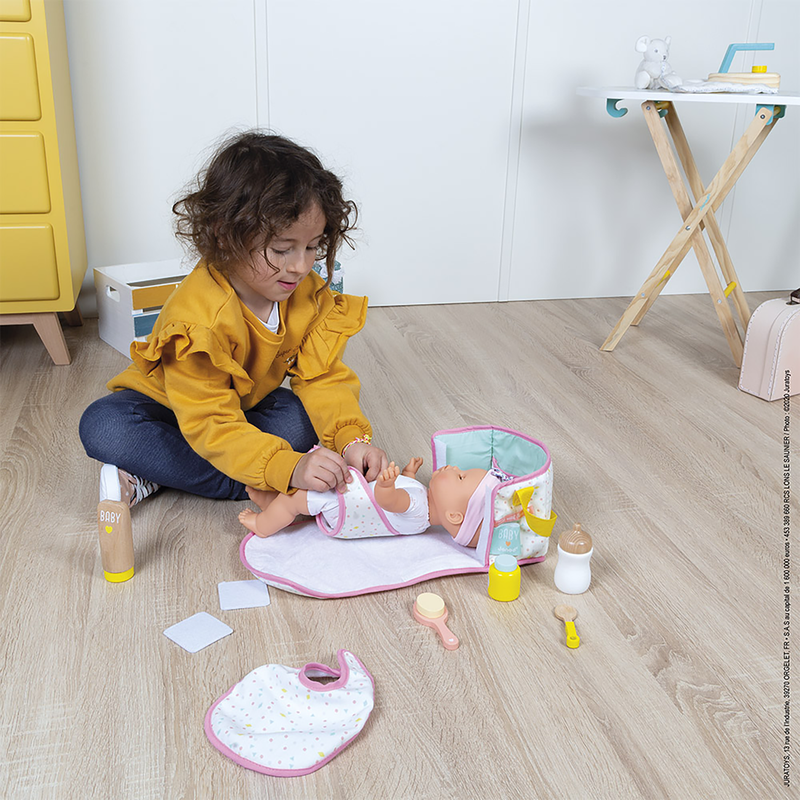 NURSERY & CHANGING DOLL SET