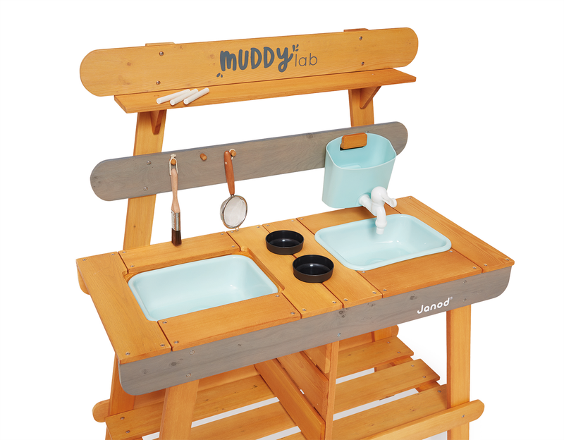MUDDY LAB - OUTDOOR KITCHEN