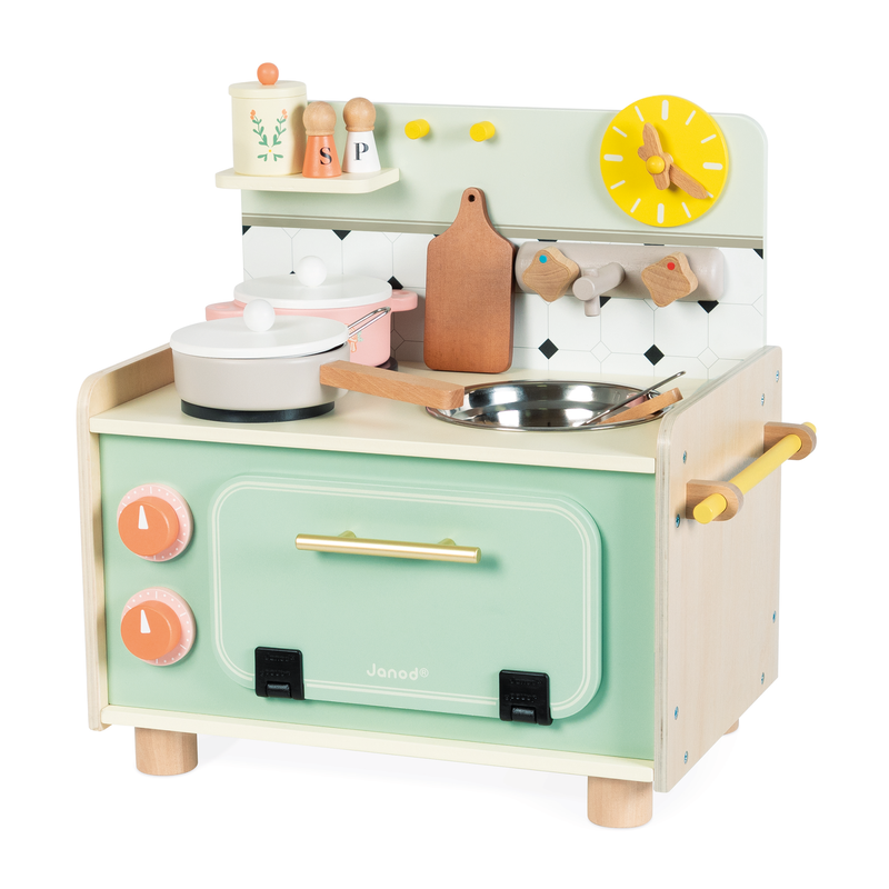 MAMIE SOLEIL: KITCHENETTE