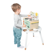 MAMIE SOLEIL: KITCHENETTE