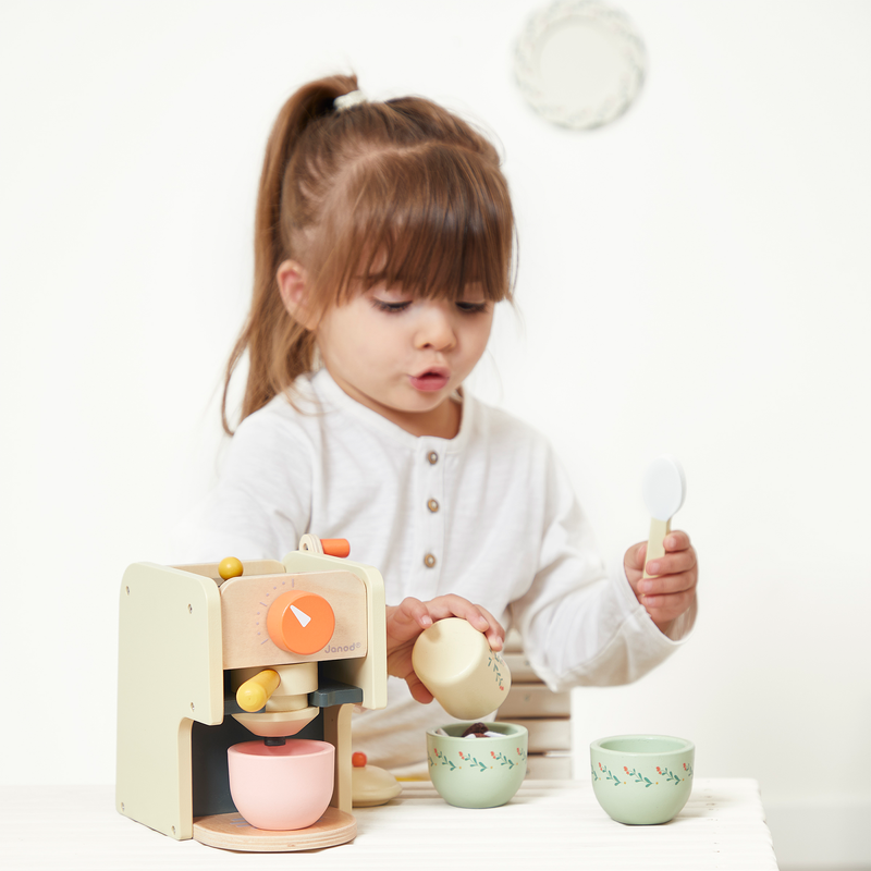 MAMIE SOLEIL: COFFEE MACHINE