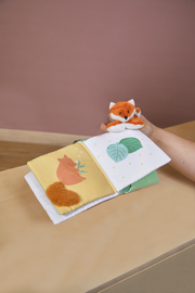 PICTURE BOOK - PAPRIKA IN THE FOREST