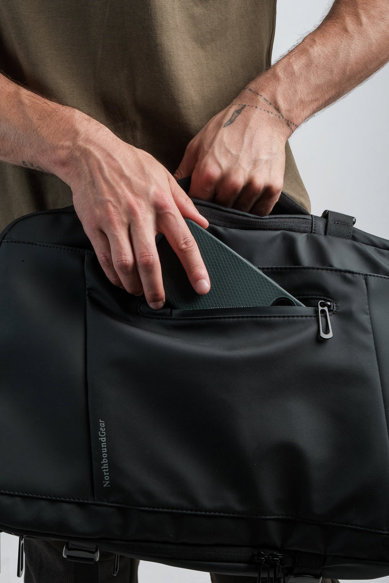 Northbound Gear - "Voyager" Expandable Backpack 26L / 38L with Built-in Rain Coat