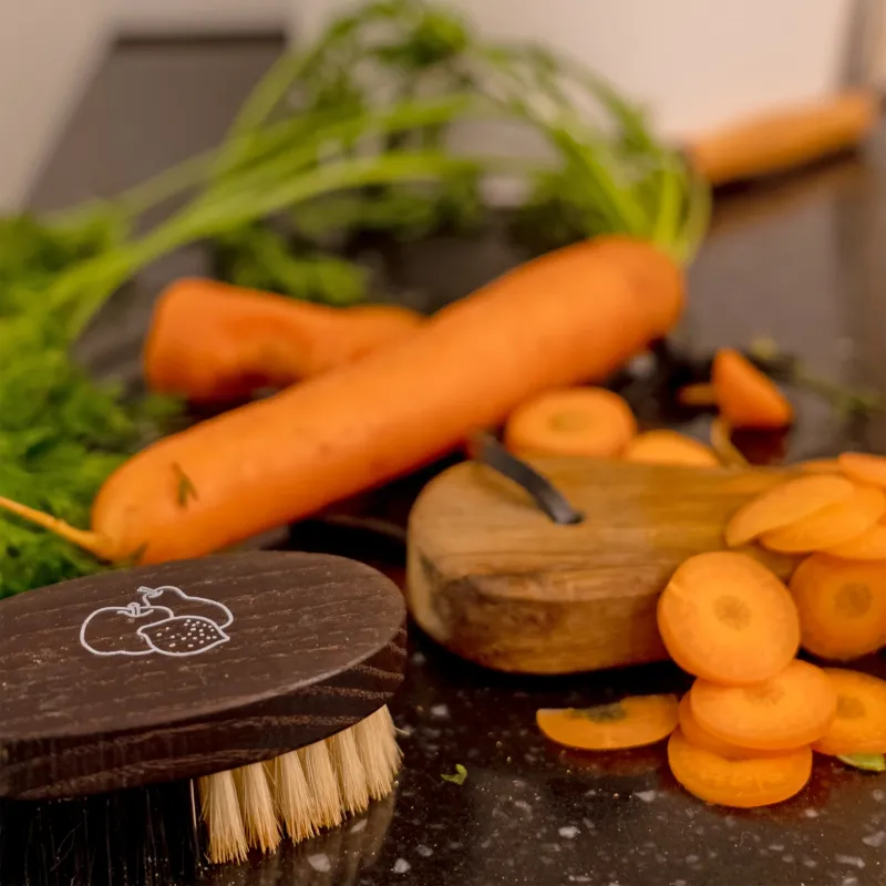 REDECKER - Fruit Brush - Limolin 