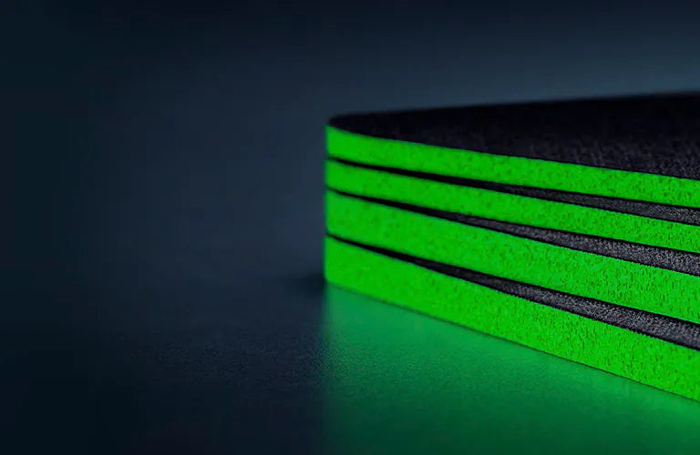 Razer - Gaming Mousemat Gigantus v2 Cloth Medium Anti Slip Base Thick High Density Foam - Black - Limolin 