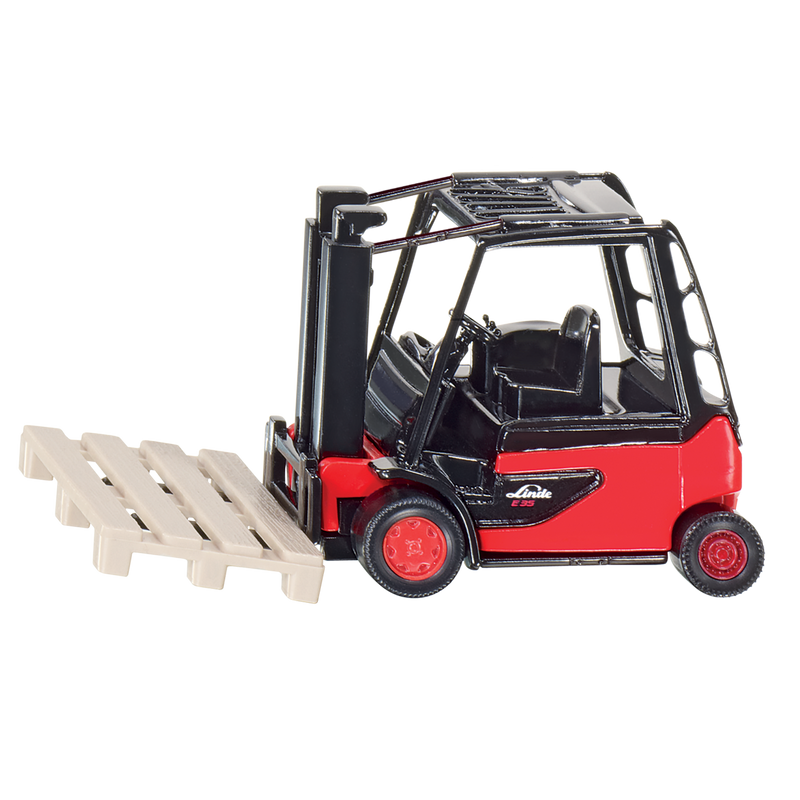 FORKLIFT