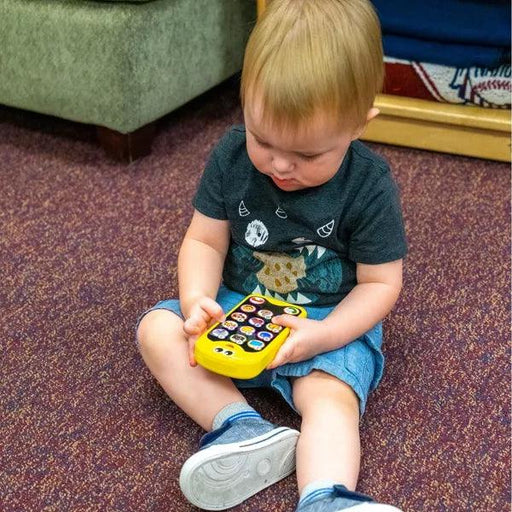 University Games - On The Go - 3Pk Set (Cellphone, Remote & Game Controller) - Limolin 