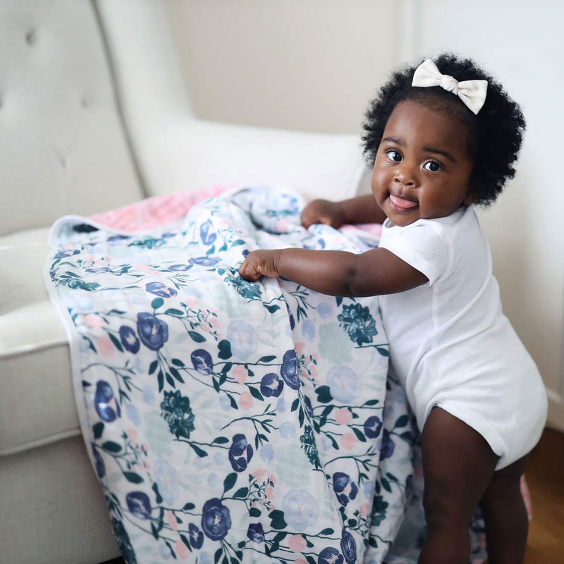 aden + anais - Muslin Blanket Mother & Baby Muslin Blanket | Flowers Bloom - Girl