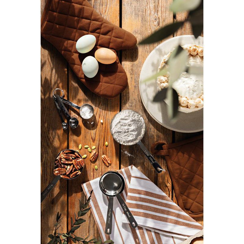 Now Designs - Superior Chestnut Brown Oven Mitt - lifestyle