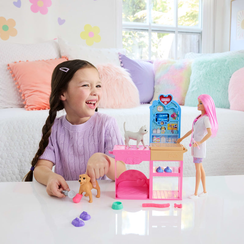 Barbie - Fast Cast Veterinarian Clinic Doll & Playset - Product detail or play view 2