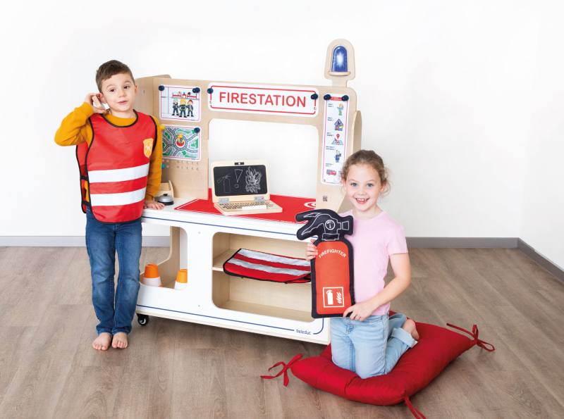 Beleduc - TWIN - STATION "FIRE BRIGADE & POLICE" Toys & Games