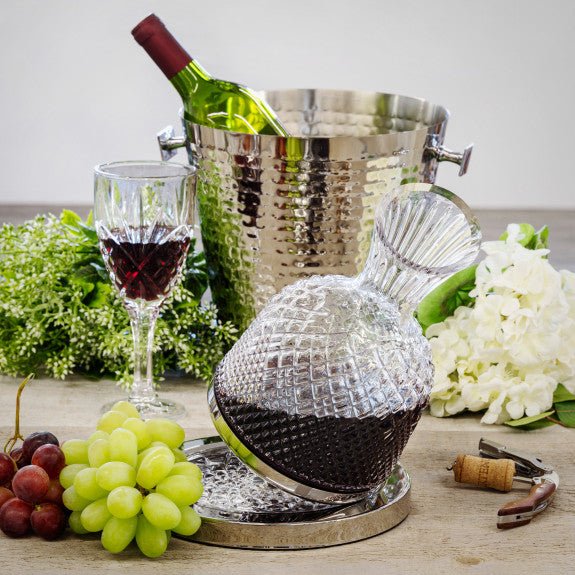 Brilliant - SWIRLING CRYSTAL CARAFE Home & Kitchen