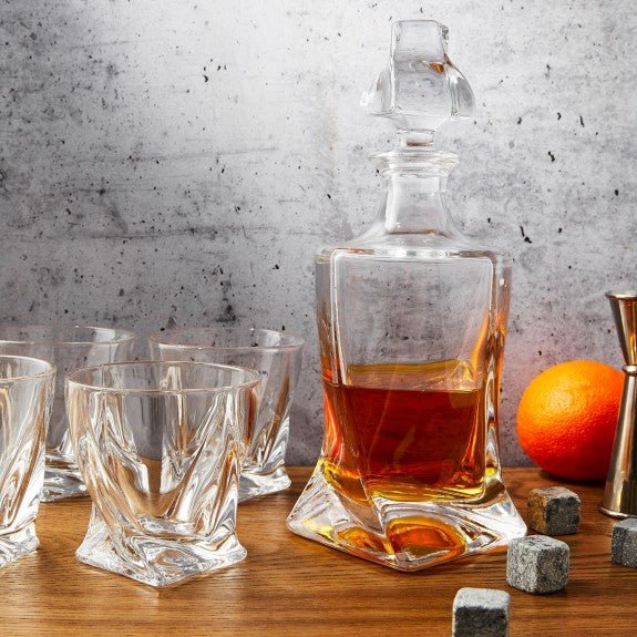Brilliant - TWIST WHISKY DECANTER 800ML Home & Kitchen