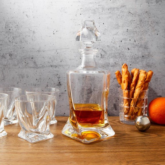 Brilliant - TWIST WHISKY DECANTER 800ML Home & Kitchen