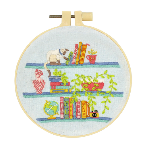 Broderie - BOOK LOVER EMBROIDERY KIT Arts & Crafts