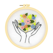 Broderie - FLY FREE EMBROIDERY KIT Arts & Crafts