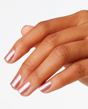 OPI - Gel - Chicago Champaign Toast - lifestyle