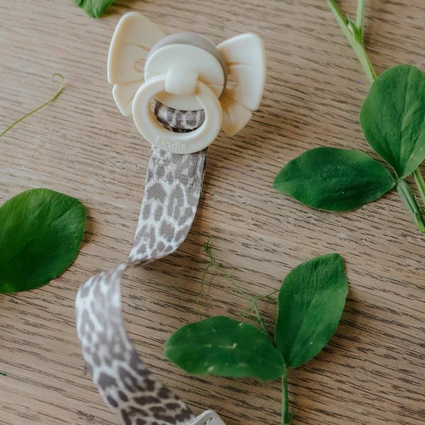 Elodie - Binky Bow - Oat White Baby & Toddler