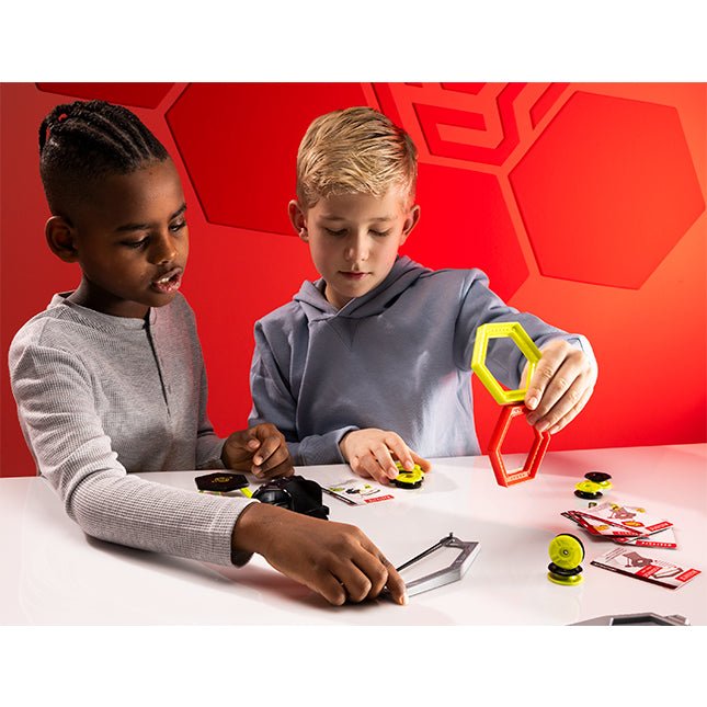 Fat Brain Toys - Magshuto Stunt Park Games & Toys