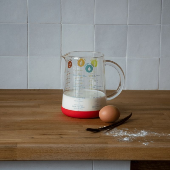 Pebbly - Measuring Jug 1000ml/34oz Red Metric & Imperial